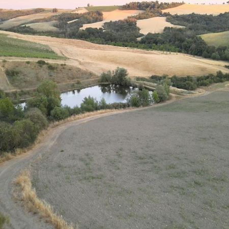 Agriturismo Il Torrione Lecchi Dış mekan fotoğraf